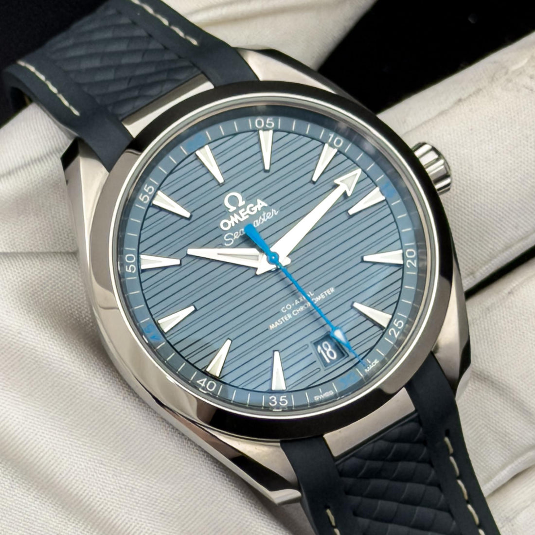 2017  - Omega Seamaster Aqua Terra 300M - Blue Teak Dial 42mm (220.12.41.21.03.002)