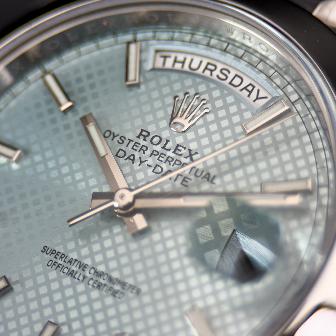 Rolex 950 Platinum Day-Date 40 Watch - Smooth Bezel - Ice Blue Diagonal Motif Index Dial - President Bracelet - 228206 ibdmip (Copy)